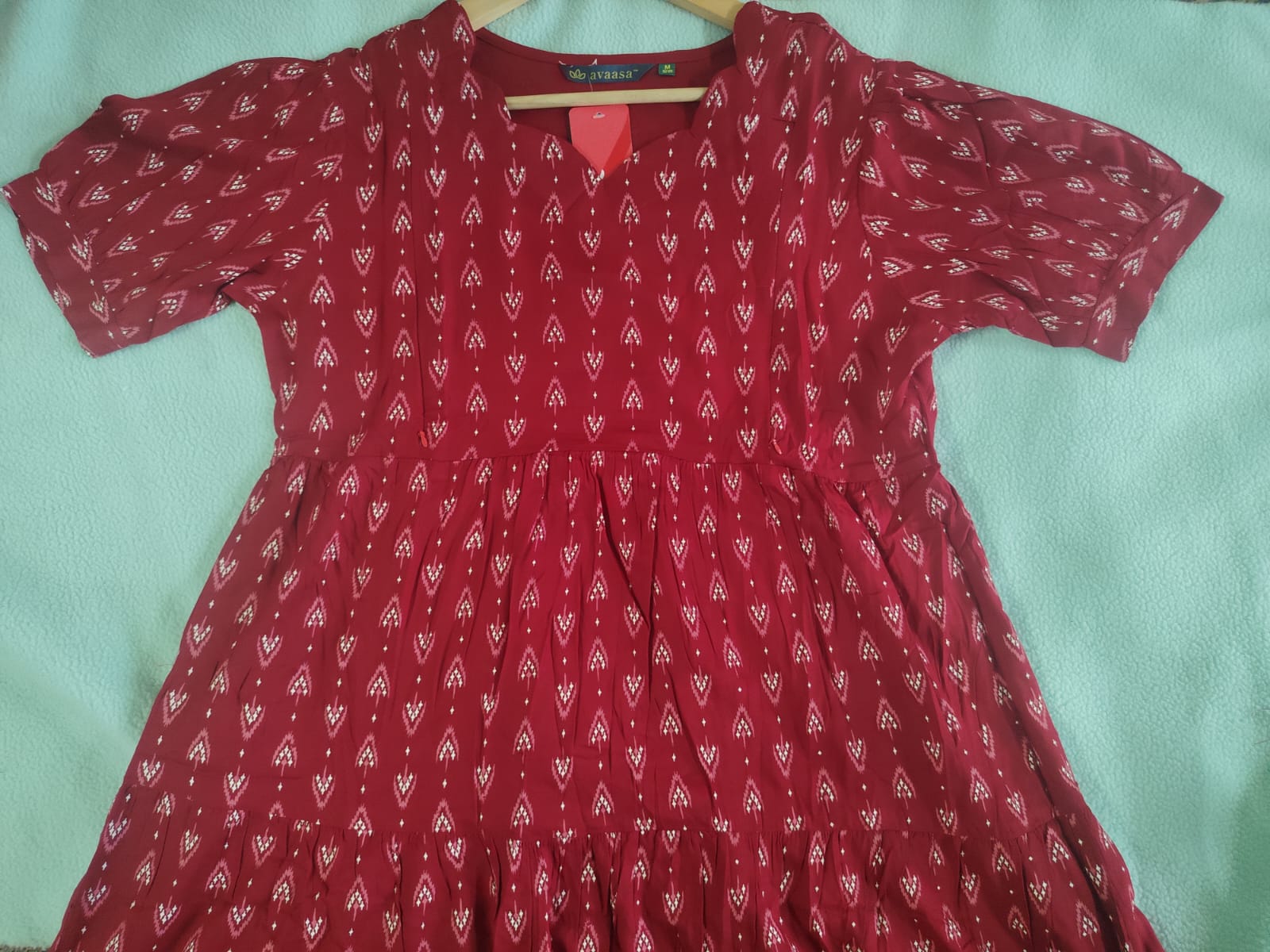 MAROON WITH SMALL CONE